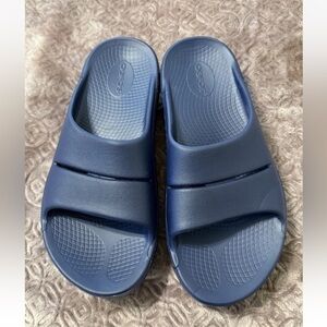 Oofos Navy Blue Slide Sandals Men’s Size 8 (Women’s 10)